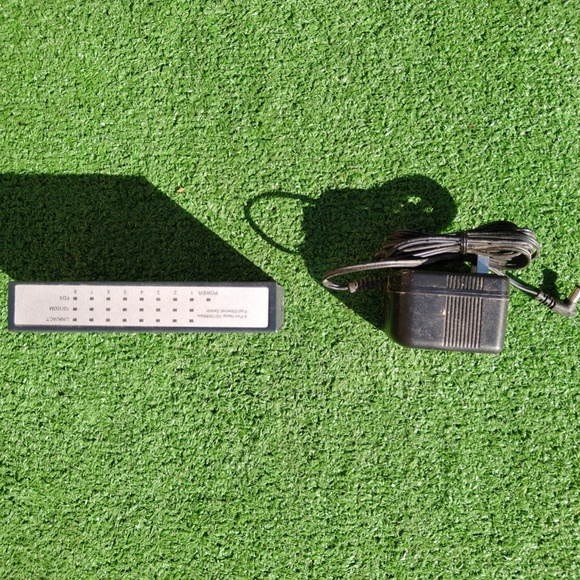 Premier Mini Port 10/100 8 Port Mini Lan Switch PT-6008G Used-Tested-Working - Picture 2 of 6